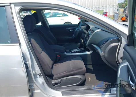 2013 Nissan Altima 2.5 S z USA, uszkodzony, nr VIN 1N4AL3APXDC270971